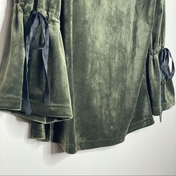 Sanctuary Tierney Green‎ velour bell sleeves blouse top - Picture 4 of 8